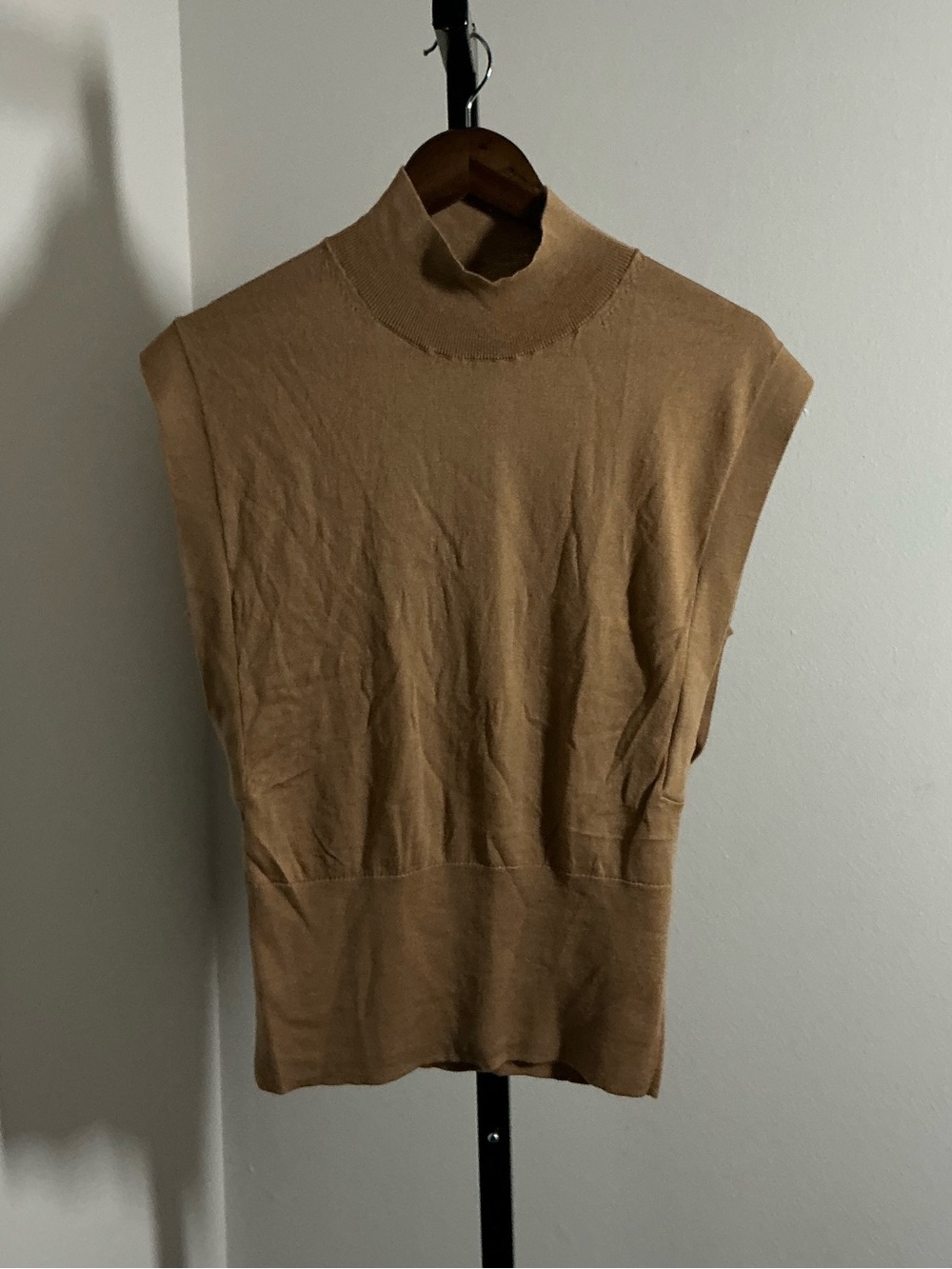 Banana Republic | Sleeveless Mock Neck Top
